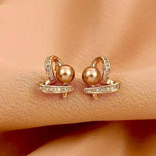 Golden Heart Whirl Pearl Stud Earrings