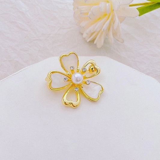 Pearl Flower Pin Brooch