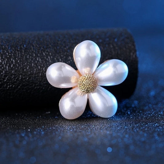 Pearl Flower Brooch